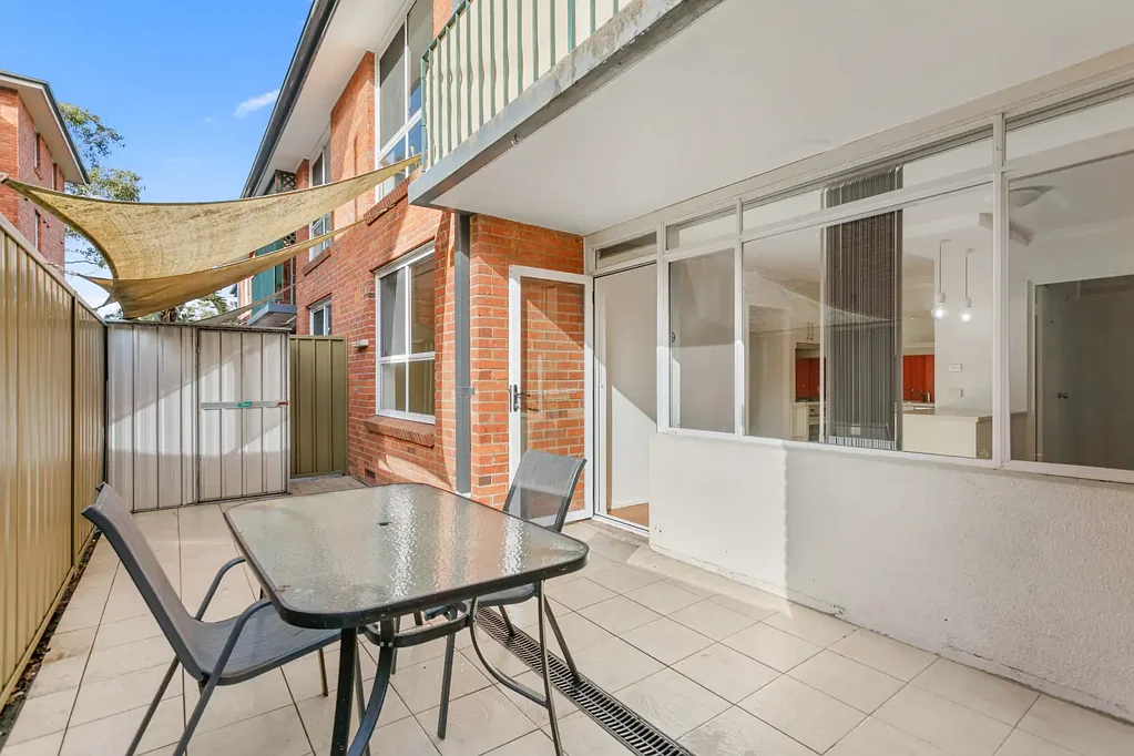 Sun-drenched Ground Floor Apartment