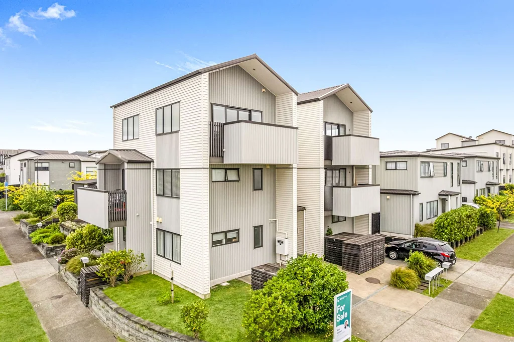 Glen Innes 1ਬੈੱਡਰੂਮ Your Top-Floor Haven by the Bay