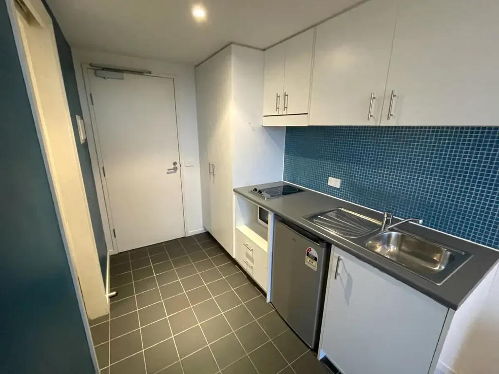 STUDENT ACCOMMODATION ONLY!!