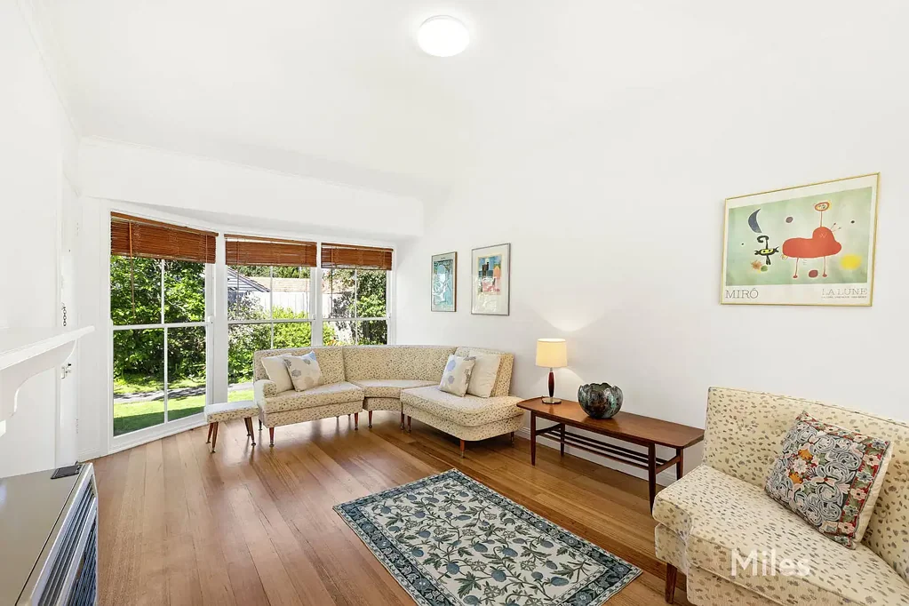 Ivanhoe 1Kwarto Perfect Entry Point to a Prized Ivanhoe Precinct