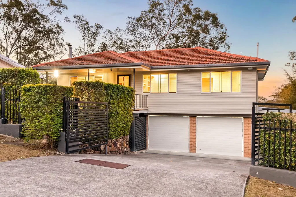 Goodna 3Zimmer Calling all Tradies, Gardeners and Young Familes! Charming Family Home in Goodna