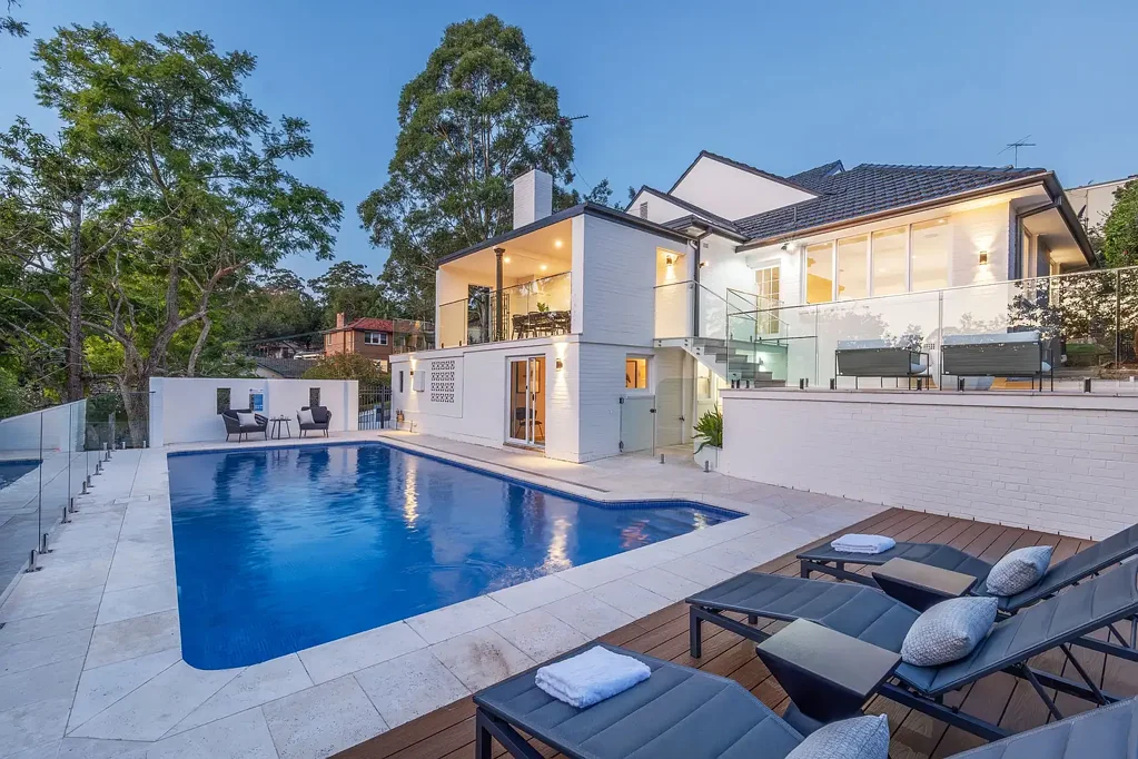 Spacious Family Home (No furniture, for display only)