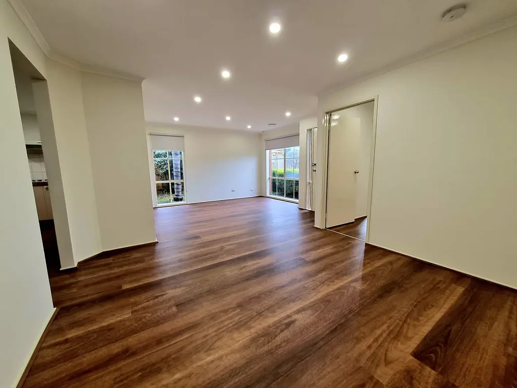 Fresh & Spacious Family Home in a Prime Hoppers Crossing Location