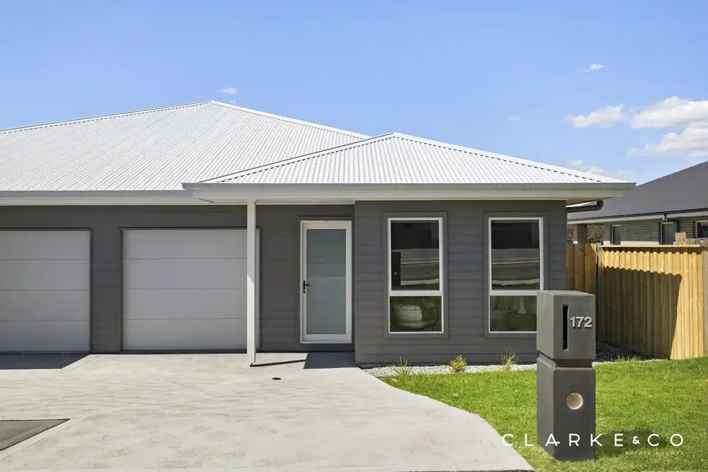 Chisholm 4ห้องนอน CONTEMPORARY STYLE AND EASY LIVING IN POPULAR CHISHOLM!
