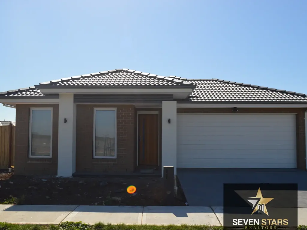 BRAND NEW FAMILY HOME FOR LEASE - In heart of  Rockbank