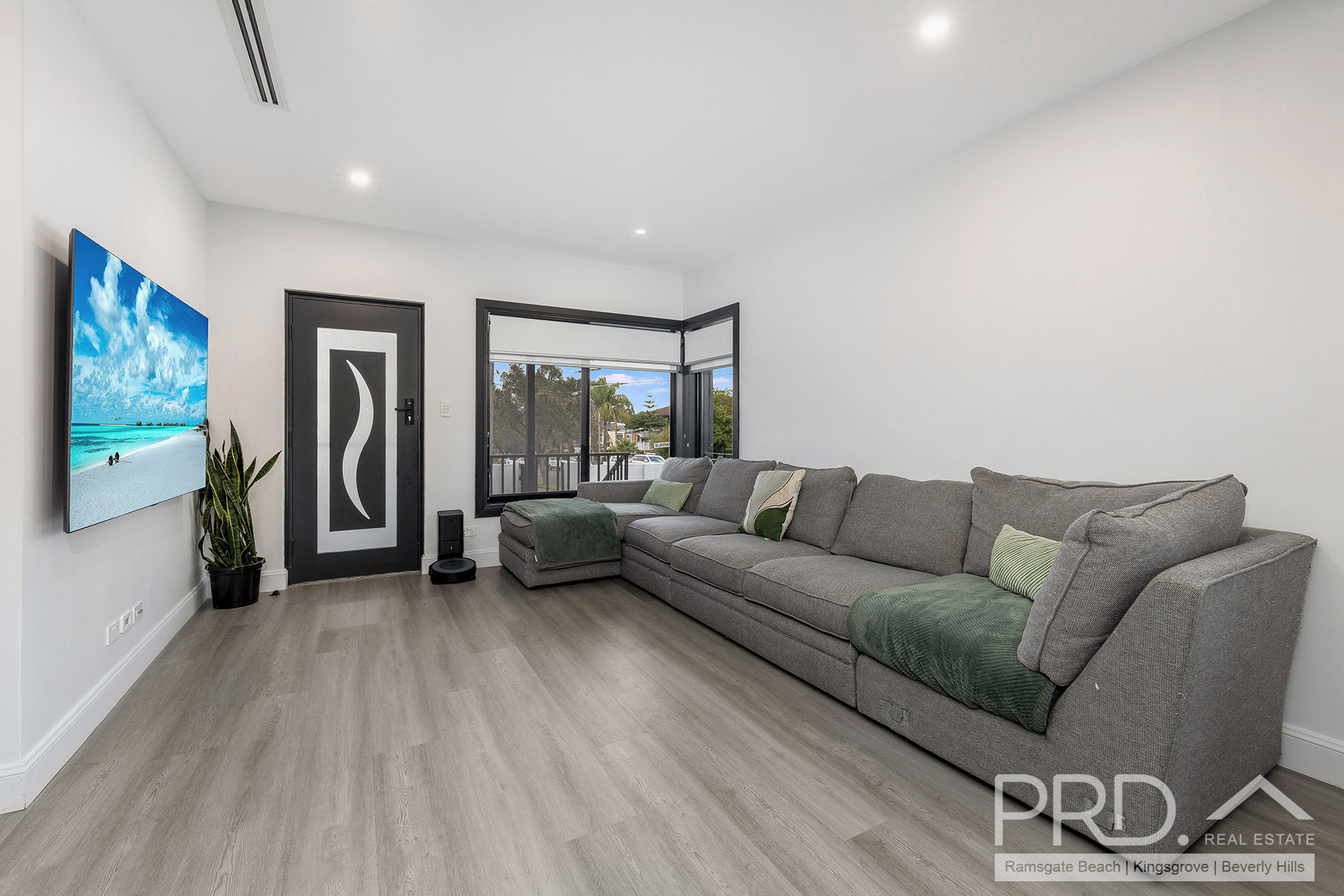 2 BURRIMUL ST, KINGSGROVE NSW 2208, 0 phòng ngủ, 0 phòng tắm, House