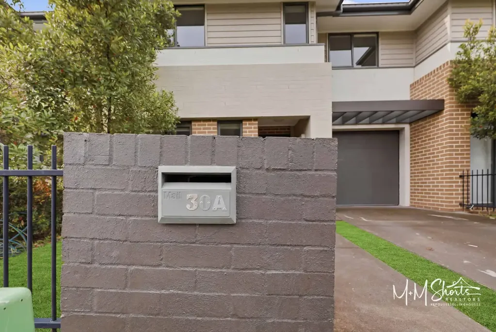 Bungarribee 3chambre Your Gateway to Growth: Modern 3-bedroom townhouse in thriving Bungarribee