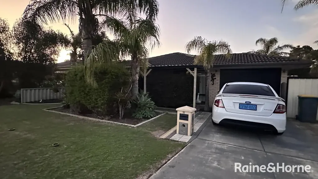 21 Borah Court, Caversham, WA 6055
