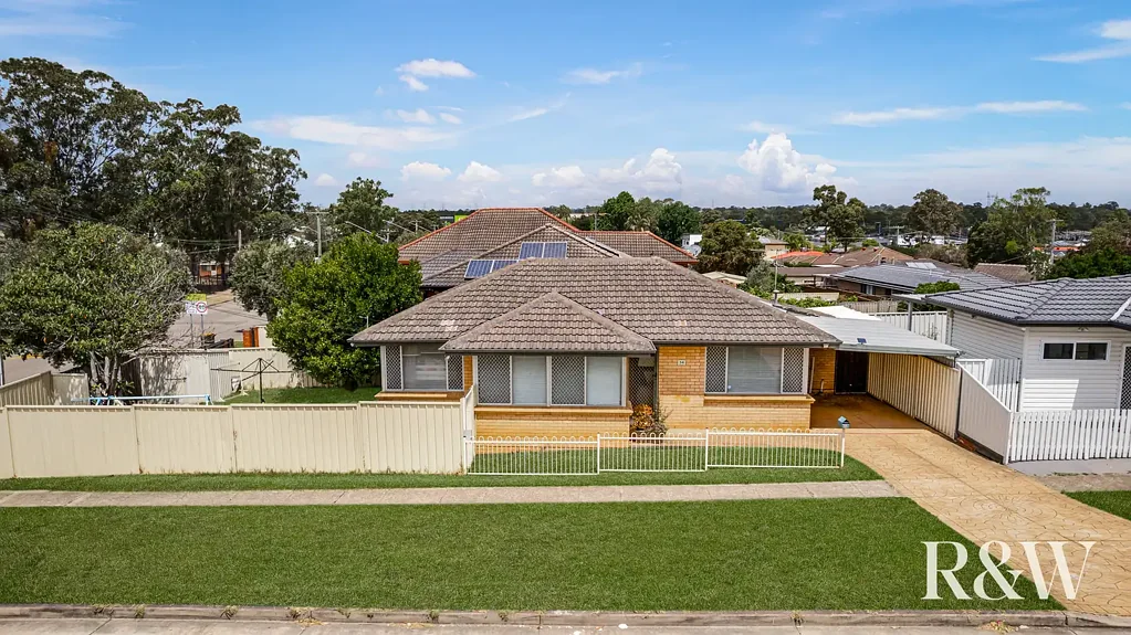 Mount Druitt 5બેડરૂમ Dual Income - House & Granny Flat on Corner Block