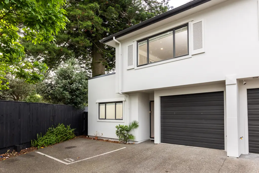 Onehunga 4कमरा Long time Investors cashing out