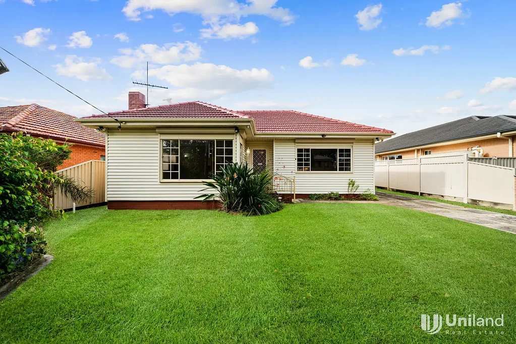 North Ryde 2બેડરૂમ Move In, Invest or Build: Good location with Approved CDC Plans