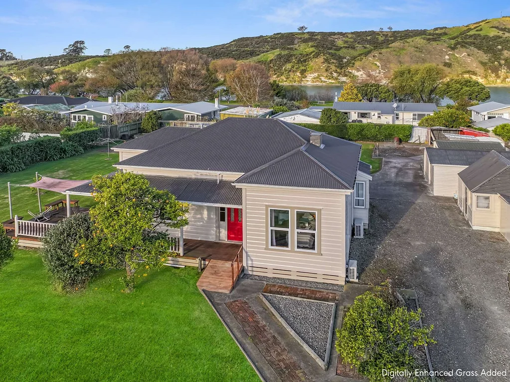 Wairoa 3房  Charm, Character and Gorgeous Style!