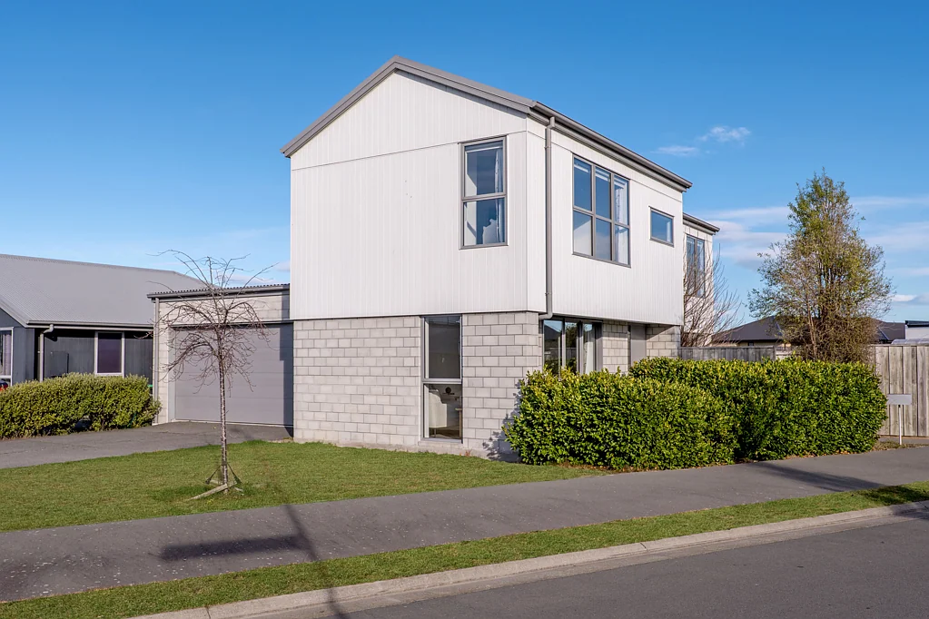Wigram 3 Bedroom Spacious family living in the heart of Wigram