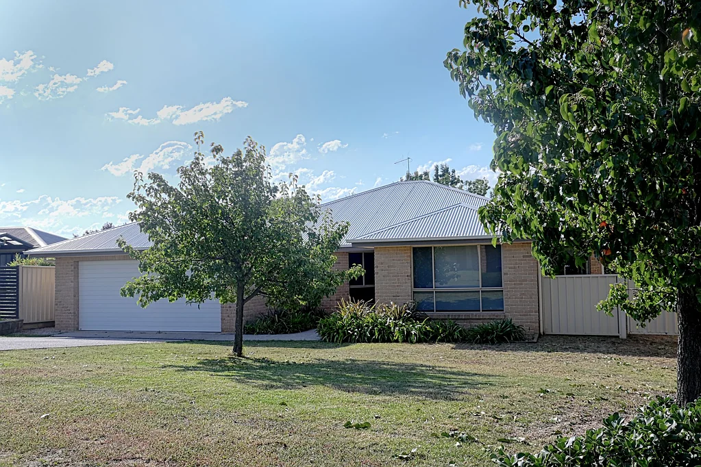 8 Birch Grove, Mudgee, NSW 2850