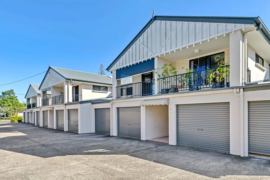 CONVENIENT LIFESTYLE LIVING