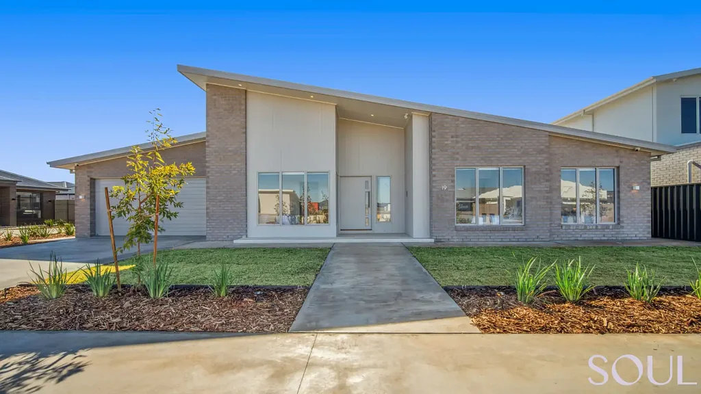 19 Maher Circuit, Griffith, NSW 2680