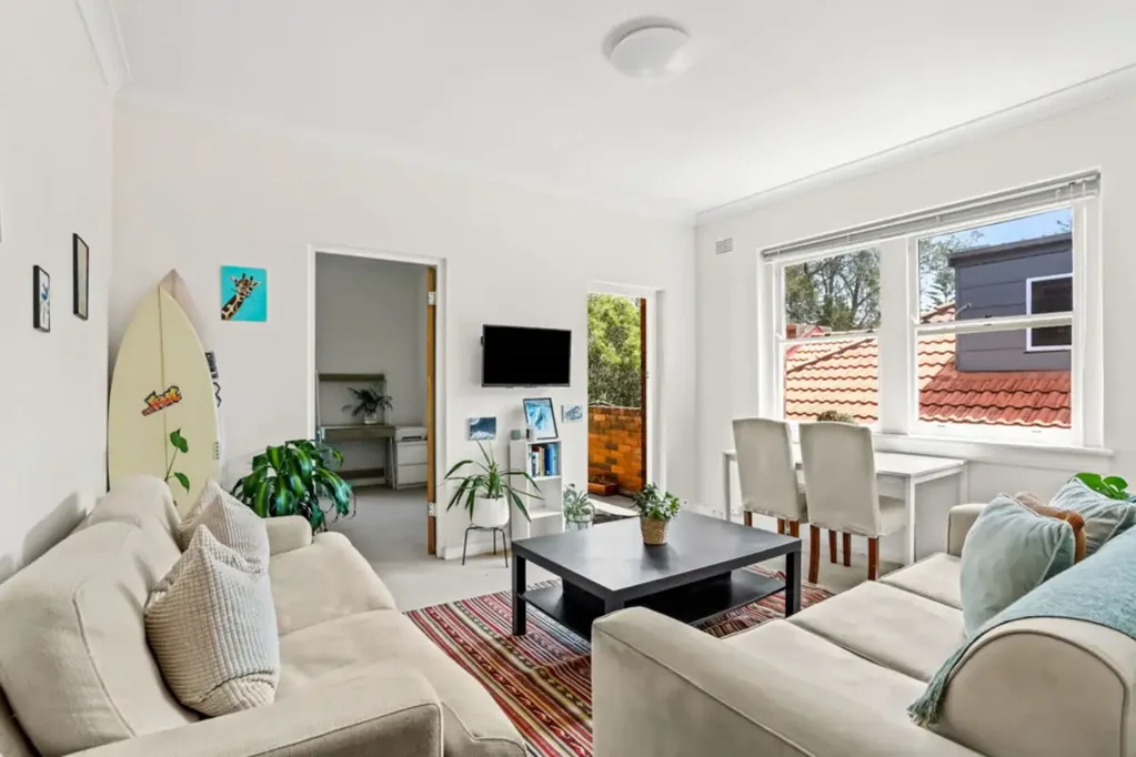 Classic Art Deco living steps from Bondi Beach