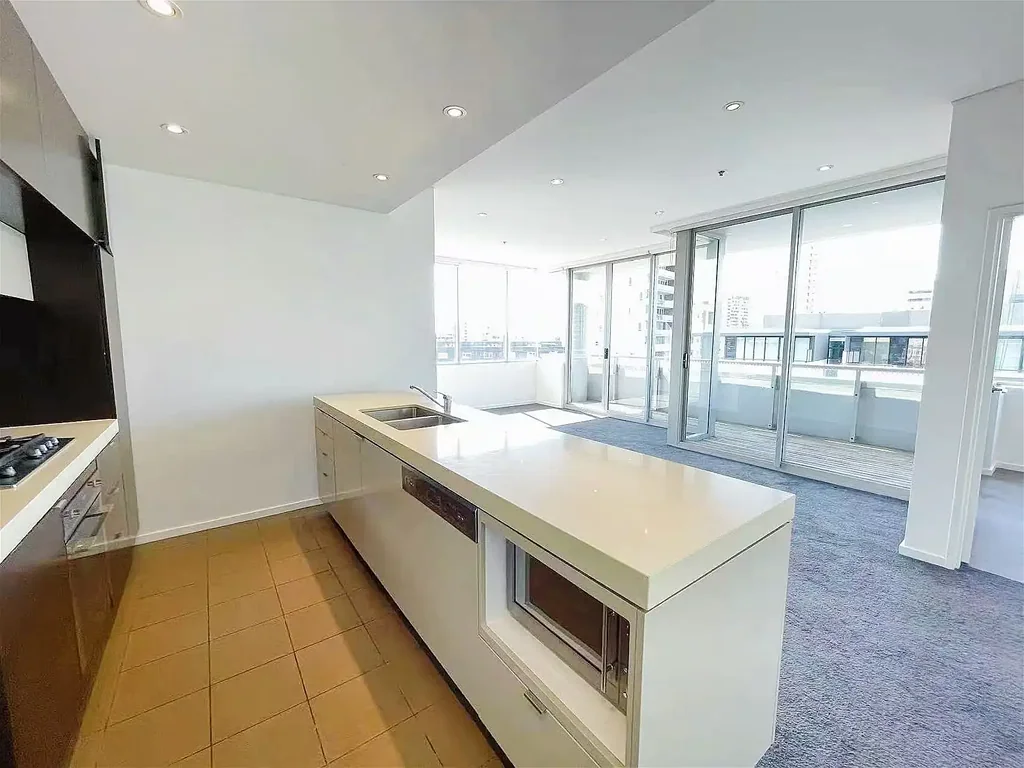 Fantastic 3 bedroom apartment at Zetland for rent
