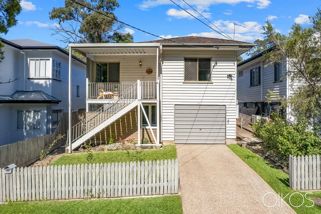 Ashgrove 3Kwarto Family Home with Unlimited Potential