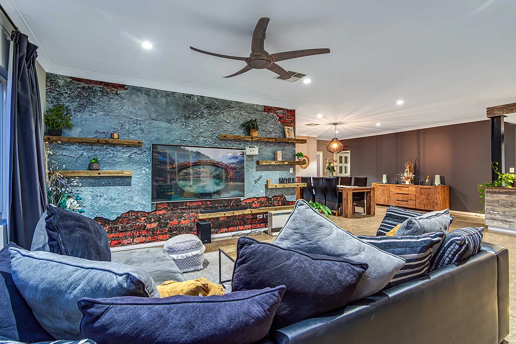 4 Shepperton Drive, Butler, WA 6036