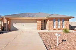 2 Warnes Avenue, Whyalla Jenkins