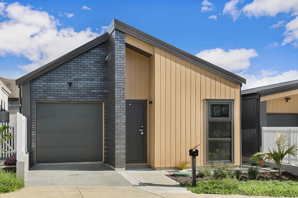 Pukekohe 3 Bedroom Stand Alone Dream Home with Garage