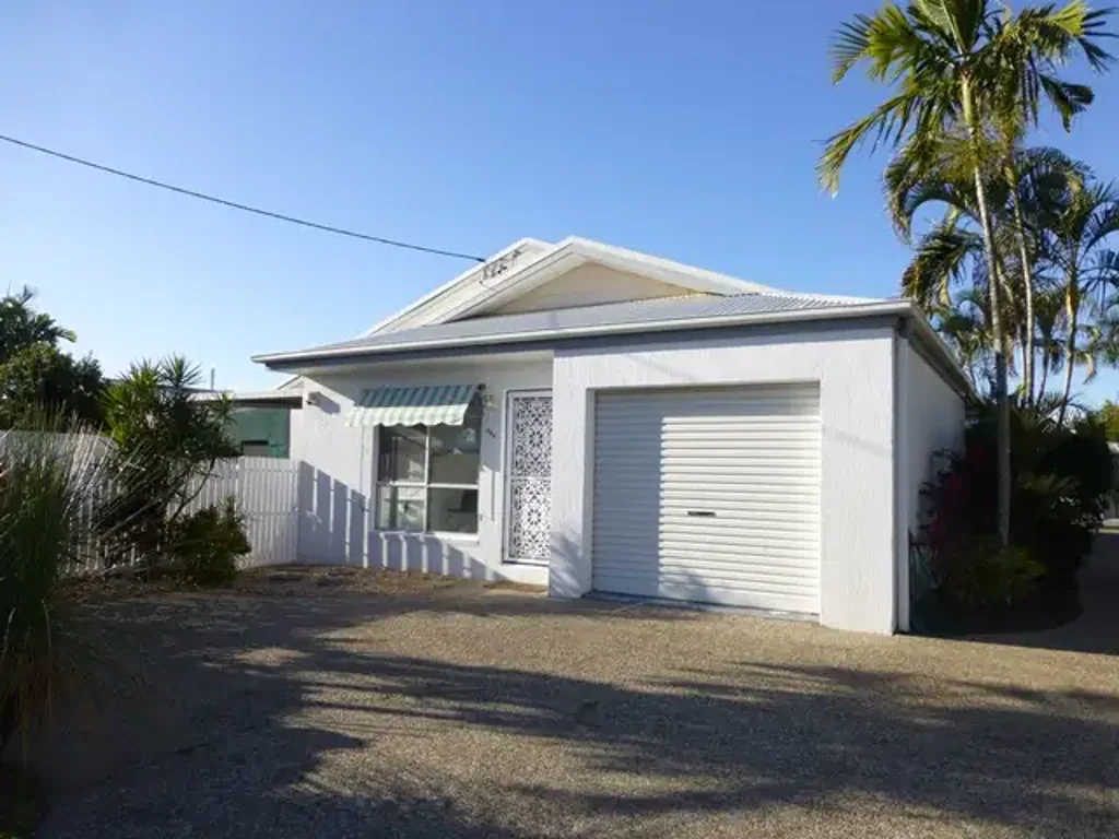 TWO BEDROOM UNIT CLOSE TO HOSPITAL
