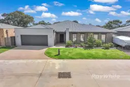 7 Fairway Views, Moama