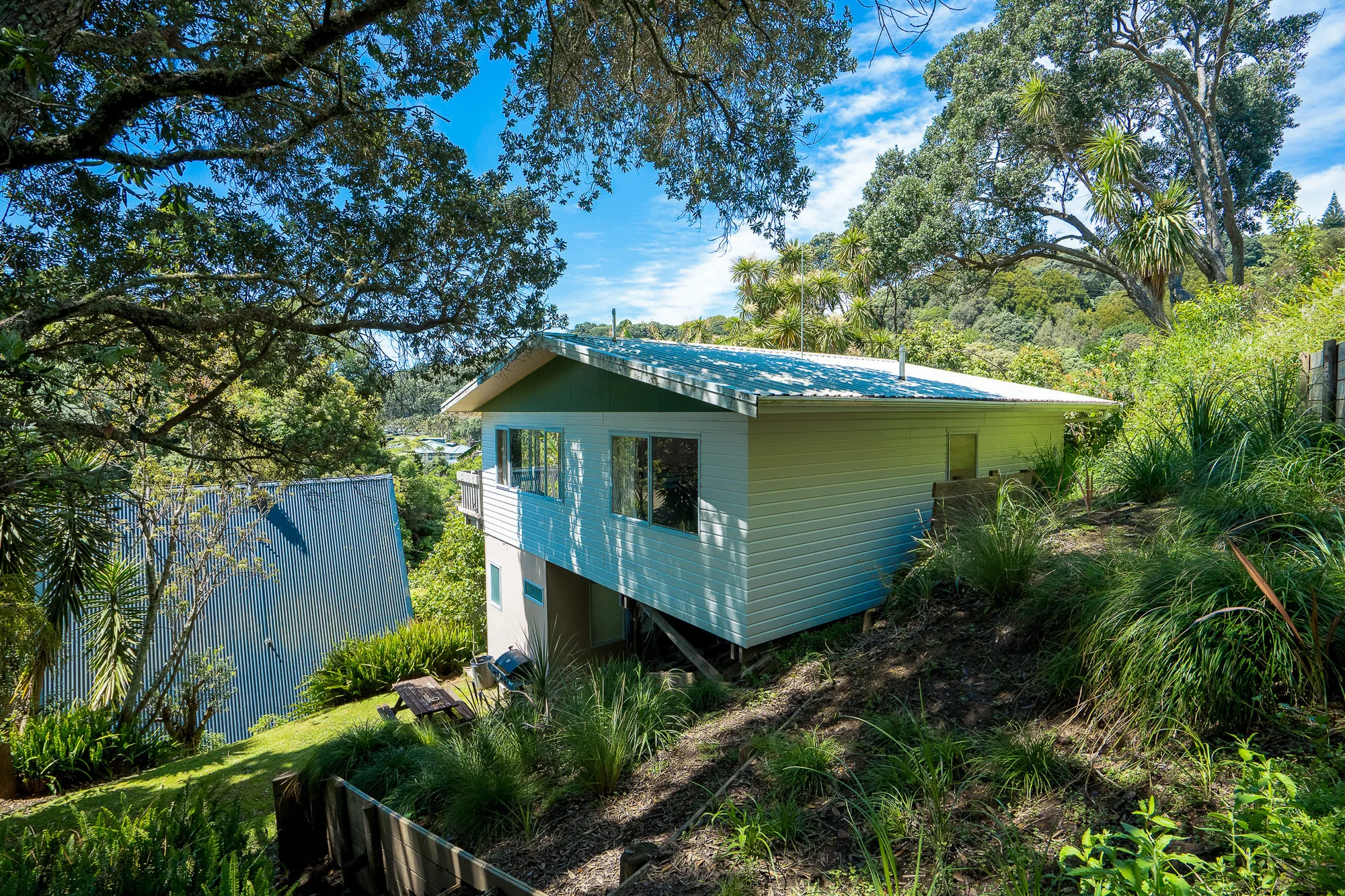 Ohiwa 2 Bedroom Bryan's Beach Ohiwa - Holiday Bach