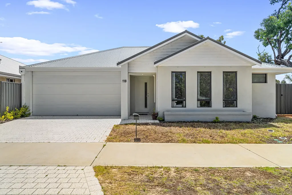 118 Lakewood Parkway, Coodanup, WA 6210