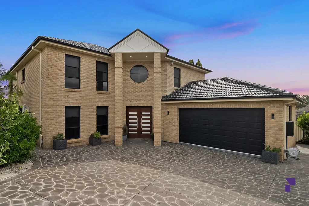10 Almond Place, Casula, NSW 2170