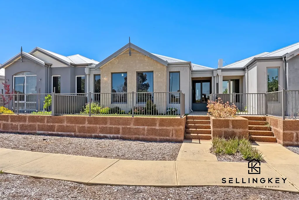 18 Boas Lane, Piara Waters, WA 6112