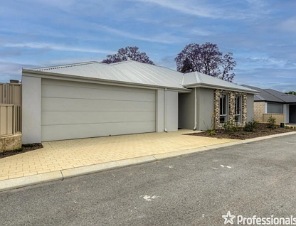 2/141 Hale Road, Forrestfield, WA 6058, 3 कमरे, 2 बाथरूम, House