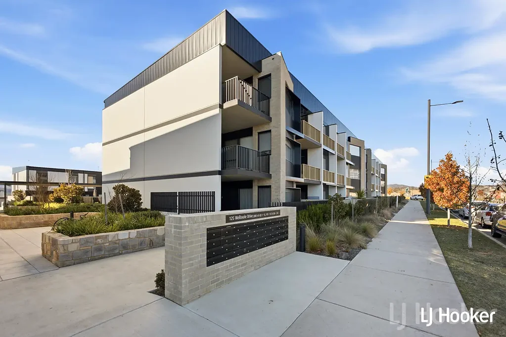 Spacious & Stylish 2 Bedroom Apartment