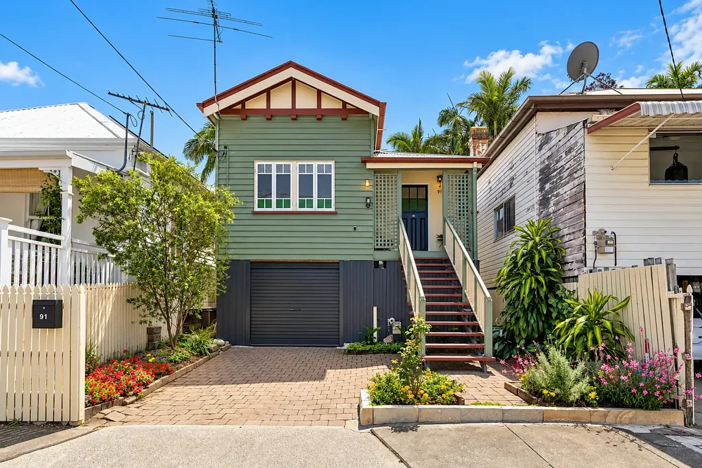 Petrie Terrace 2房 Petrie Terrace 入门级永久产权购置机会 Entry Level Freehold buying in Petrie Terrace