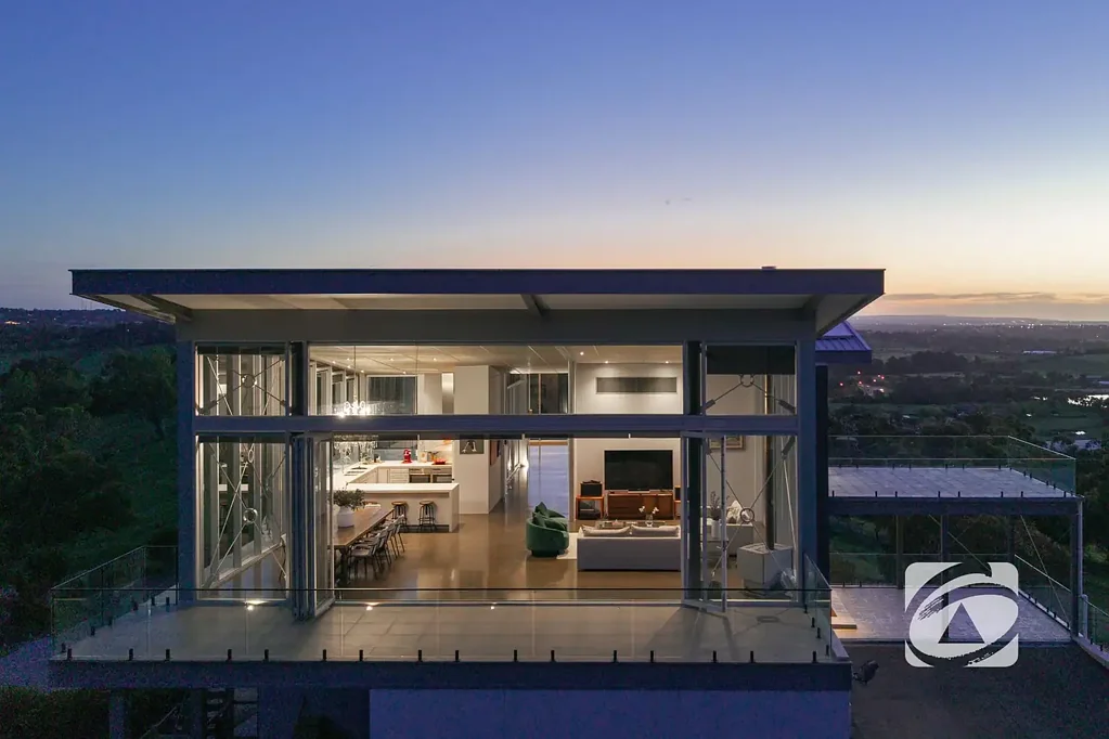 Lysterfield 4कमरा SIGNIFICANT PRICE REDUCTION - A One-of-One Architectural Masterpiece