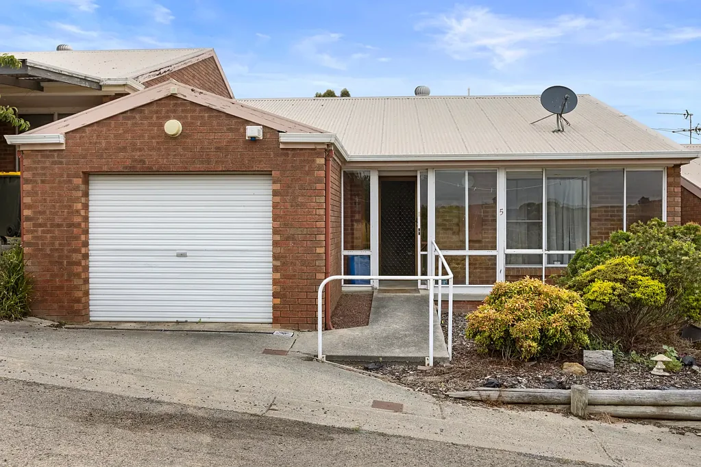 Korumburra 2房  AFFORDABLE 2 BEDROOM UNIT