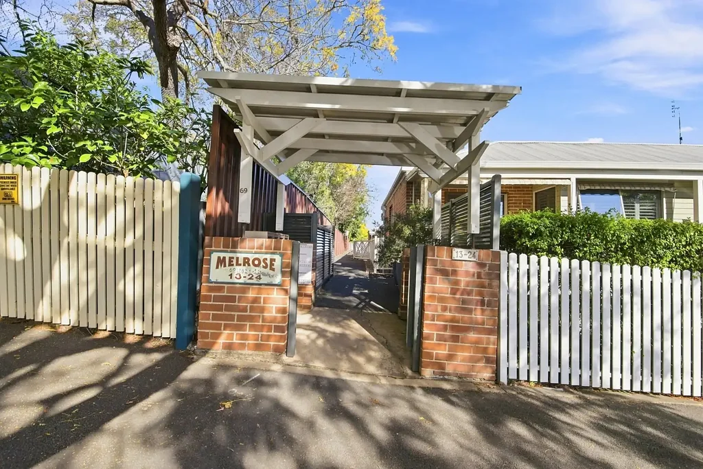 Camden 2Moenga Private over 55’s Oasis!