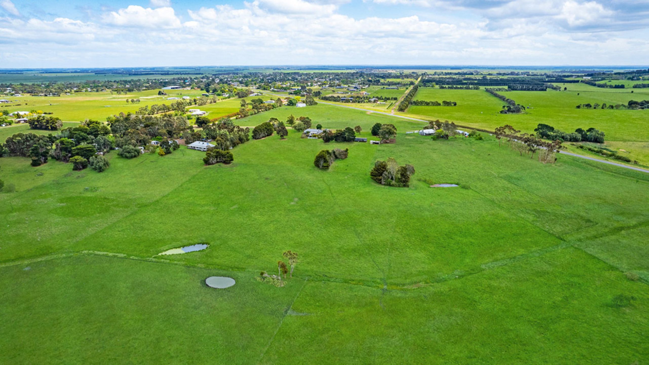 15 POUND LANE, MORTLAKE VIC 3272, 0 habitaciones, 0 baños, House