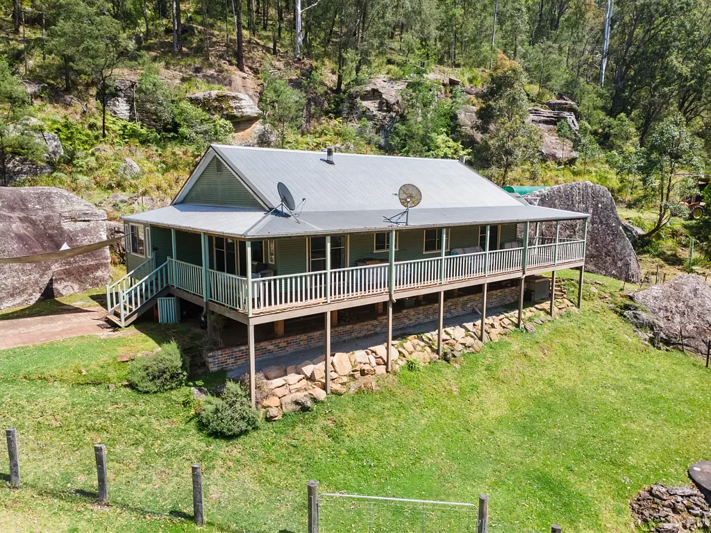 Putty 3房  Escape to Nature: Off-Grid Rural Paradise on 118 Acres *