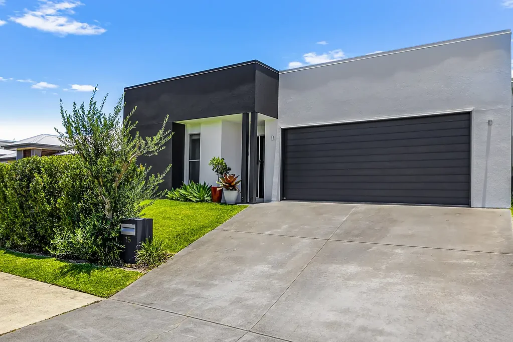 Fully Furnished Modern Coastal Family Retreat in Peregian Breeze Estate