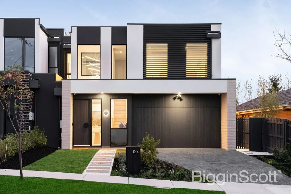 Doncaster 4部屋 Architectural Distinction on a Grander Scale