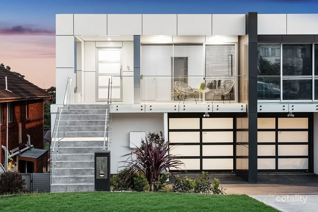 Ryde 4房 占地450平方米，拥有独立屋般格局的双拼别墅，坐拥城市全景 House-Like Duplex with Panoramic City Views on 450sqm