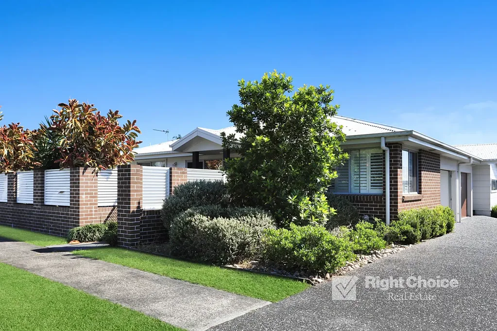 2/196 Tongarra Road, Albion Park, NSW 2527