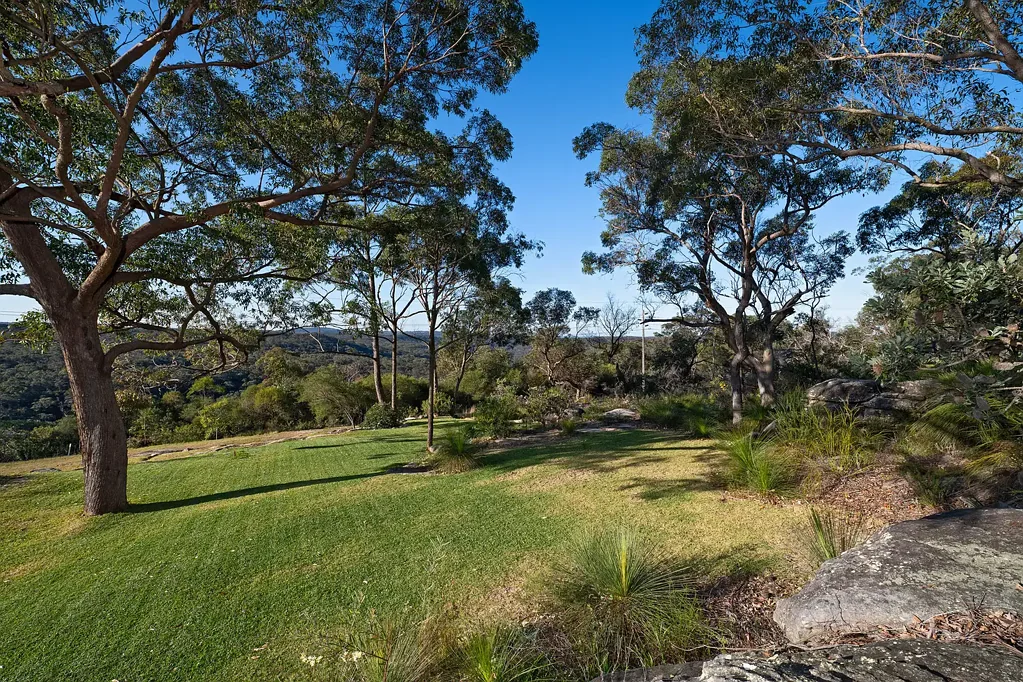 Belrose 在广阔的丛林景观环绕中建造您的梦想家园 Build your dream home surrounded by expansive bushland views