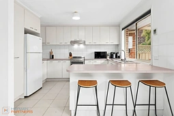 7/31 Walker Crescent, Jerrabomberra