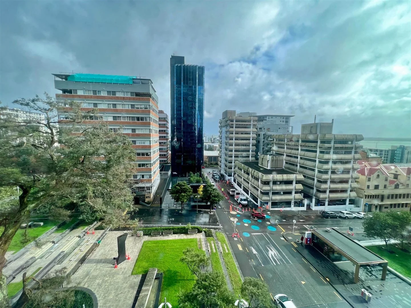 Modern Furnished 1-bedroom Apartment