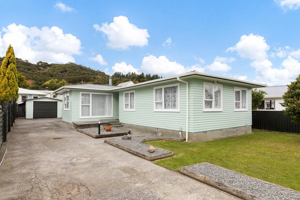 Wainuiomata 3 Bedroom The One You've Been Waiting For