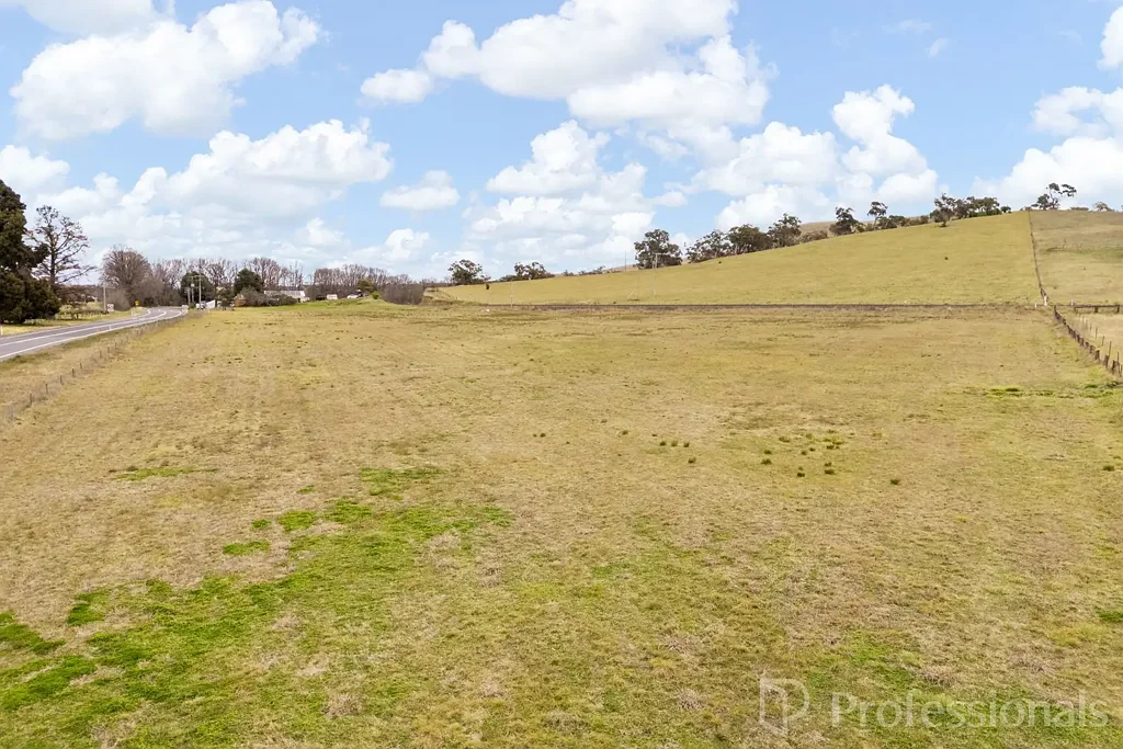 Perthville  5+ Acres of Possibility Just Minutes from Bathurst