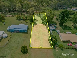 15 Main Street, Yandaran